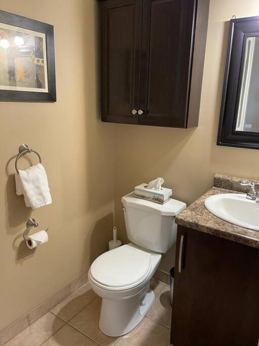 Cozy 2 Bedroom Home In Chatham - Left Side Extérieur photo