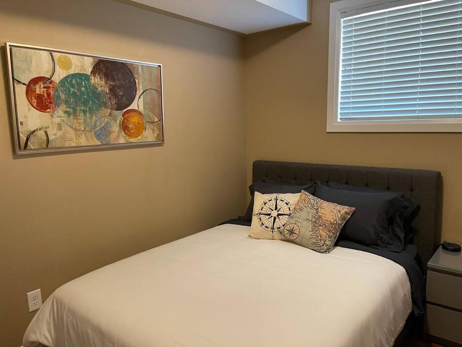 Cozy 2 Bedroom Home In Chatham - Left Side Extérieur photo